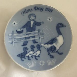PORSGRUNDS NORWAY 1971 MOTHER'S DAY PLATE L.E.